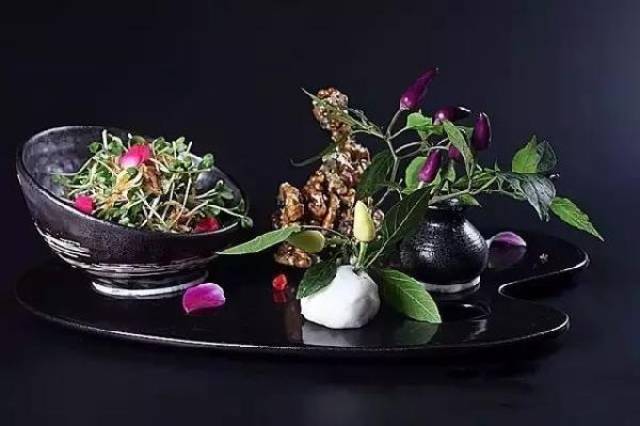 最新创意凉菜盘饰图片，引领美食艺术新潮的灵感之选