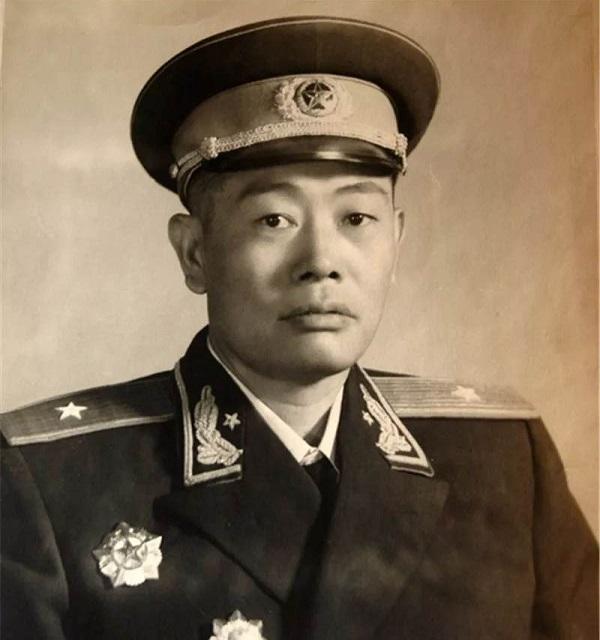 徐洪生少将最新消息揭秘，关注军事新闻的步骤指南